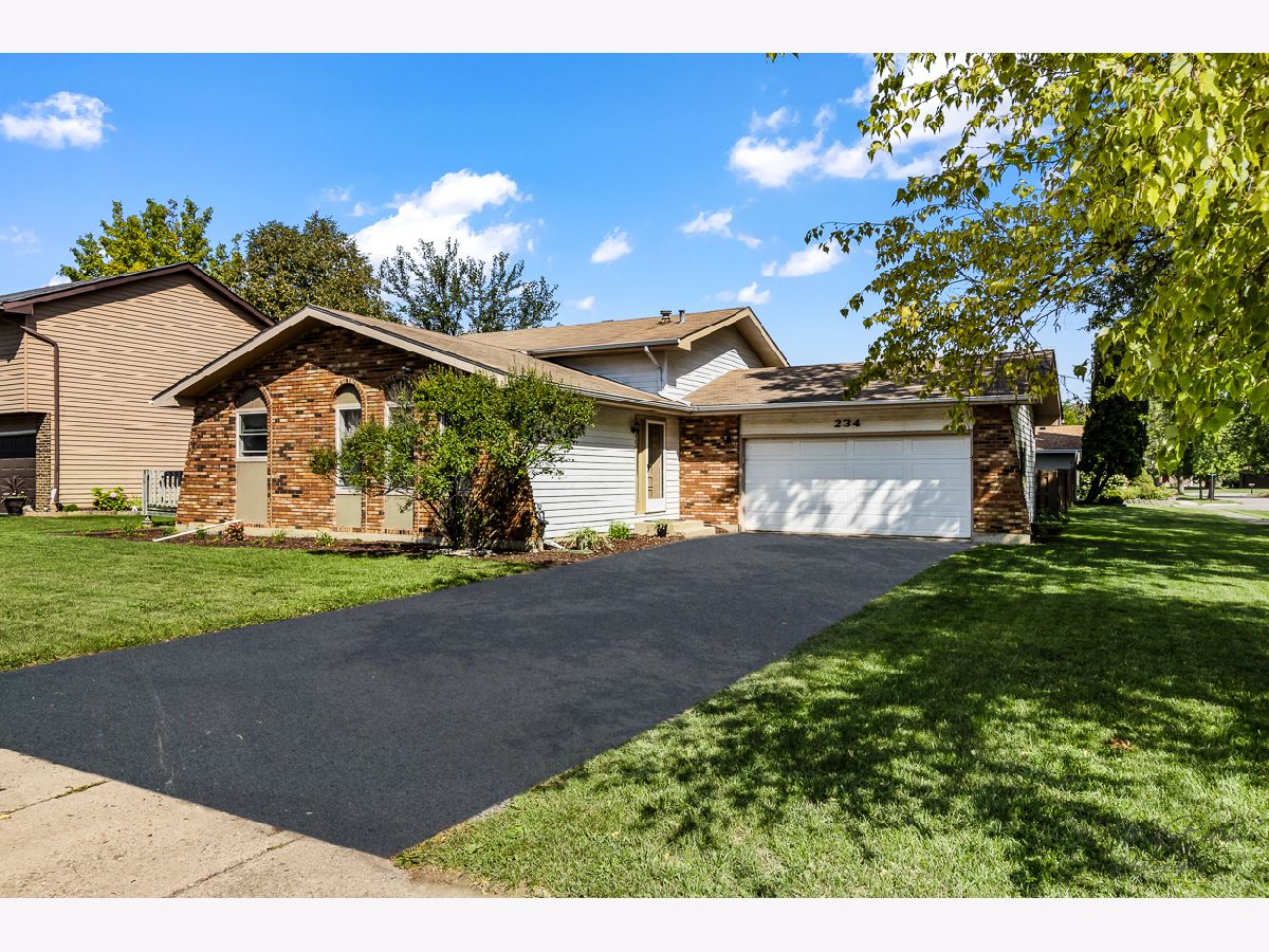 Homes Sold Greenwood Meadows Woodstock Illinois, 234 Terry