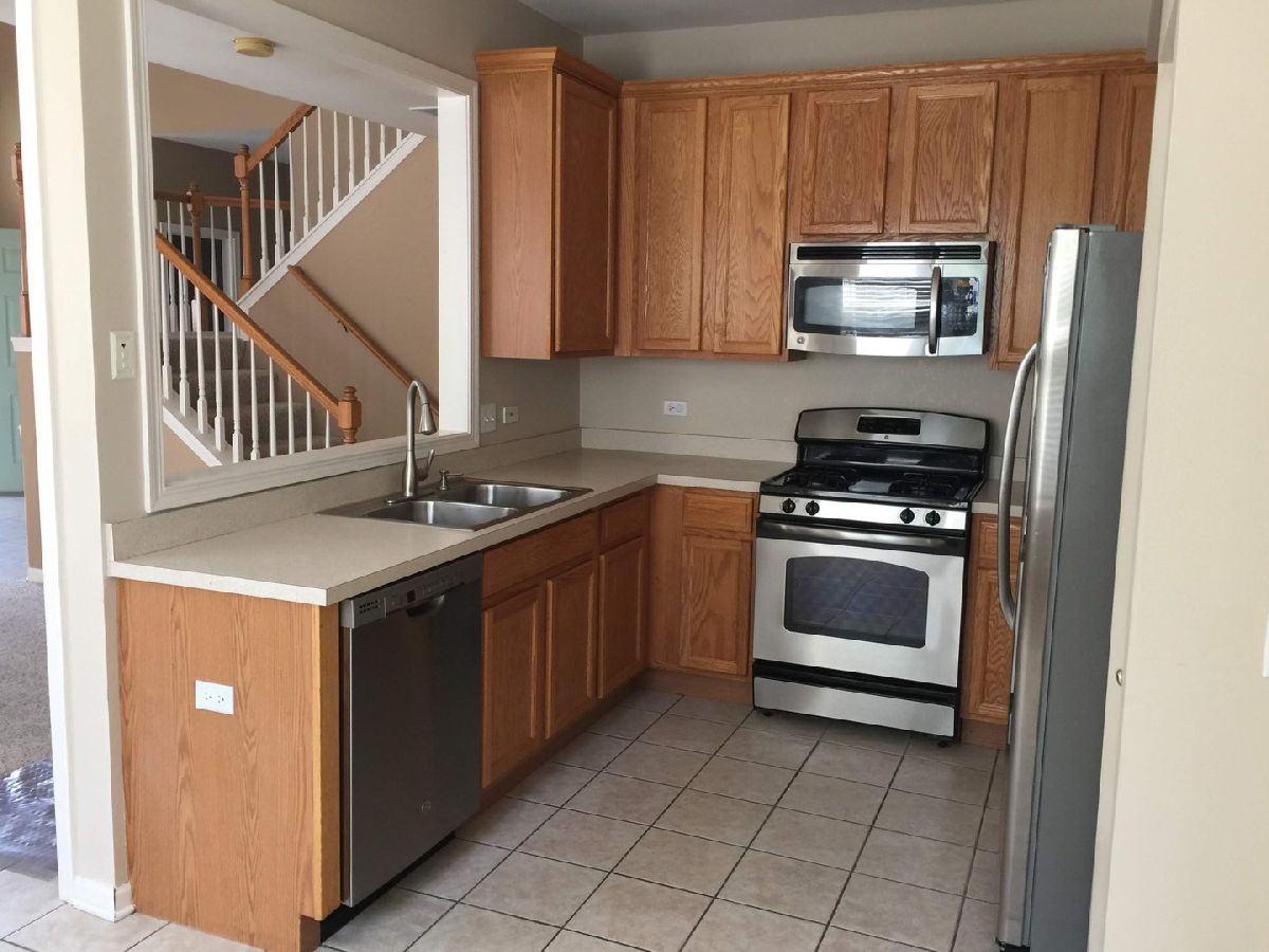 Townhomes Rented Creekside Meadows Algonquin Illinois, 13 Riverdale