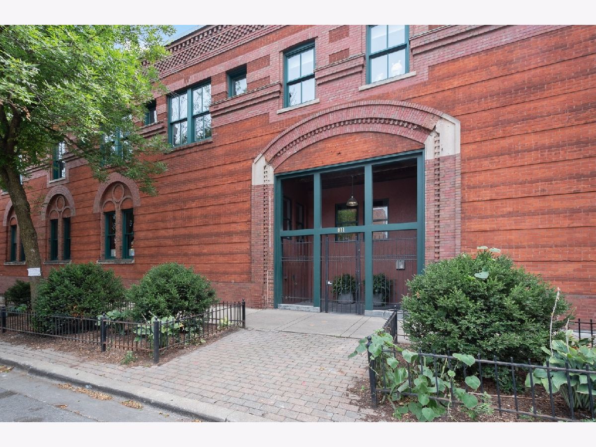 Condos & Townhomes Sold Mandel Brothers Lofts Chicago Illinois, 811 Aldine