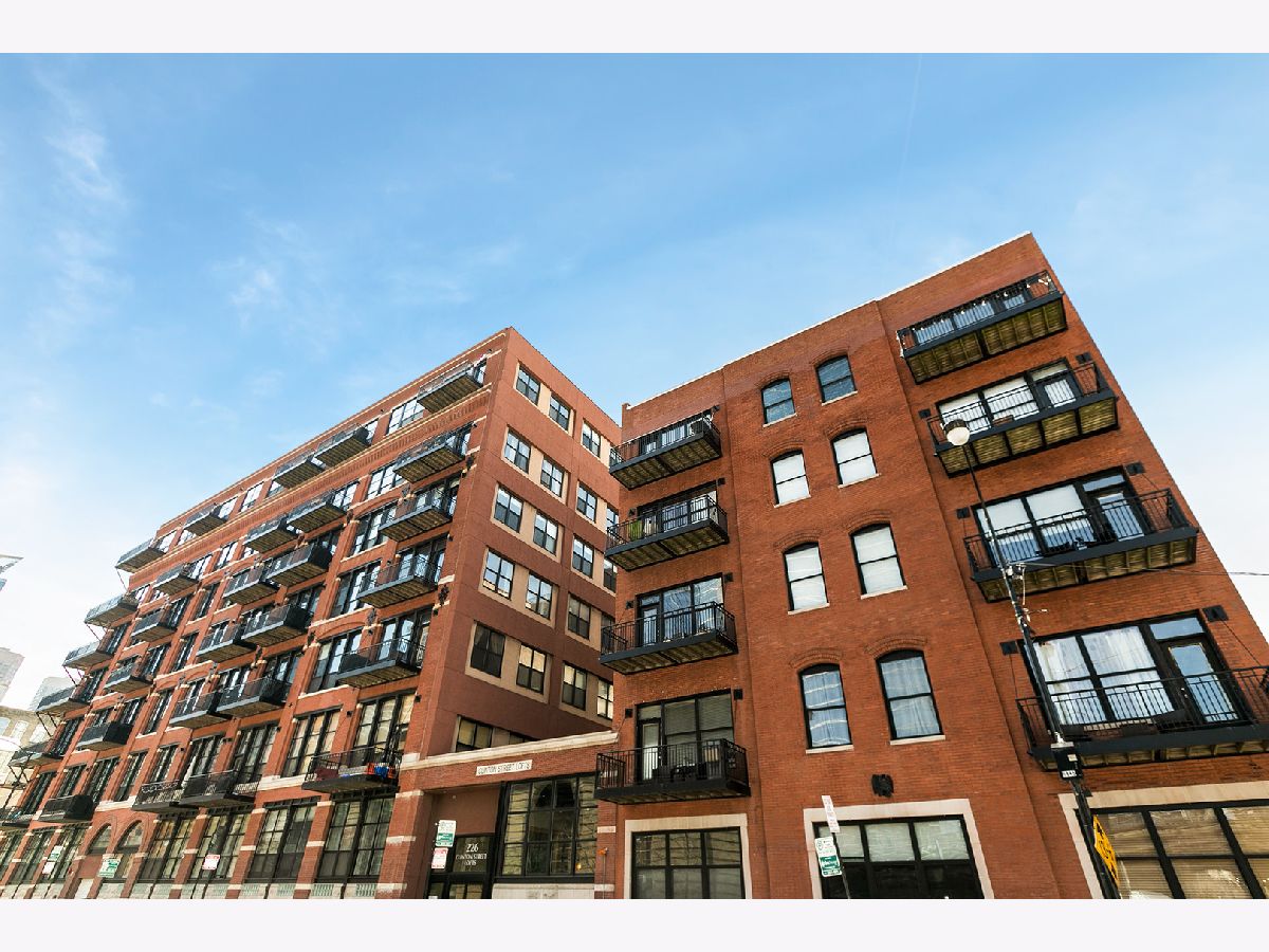 Condos & Townhomes Sold Clinton Street Lofts Chicago Illinois, 226 Clinton