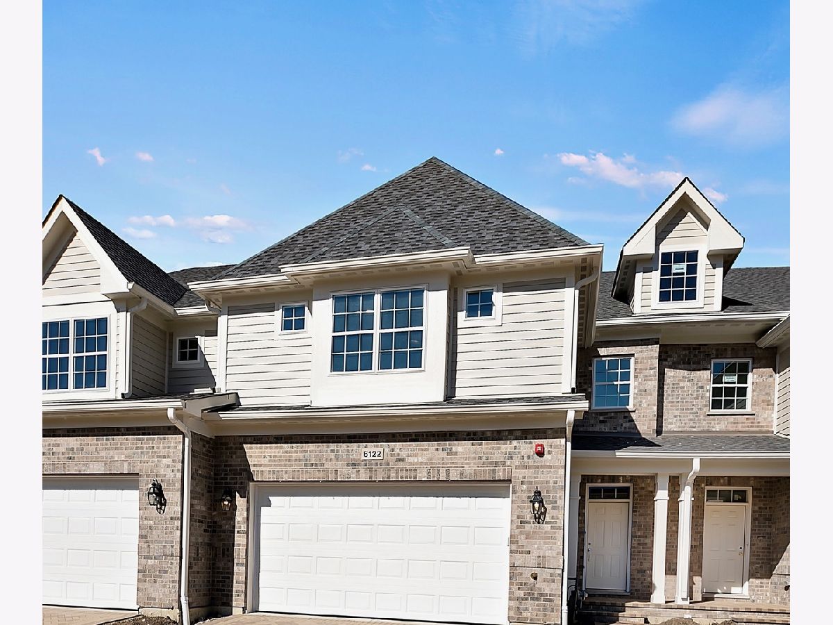 Townhomes & Homes Rented Timber Trails Western Springs Illinois, 6122 Flagg Creek