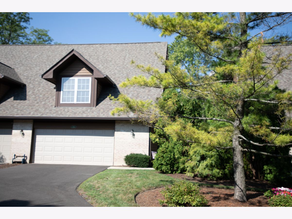 Townhomes Sold Lake In The Woods Darien Illinois, 7930 Redondo