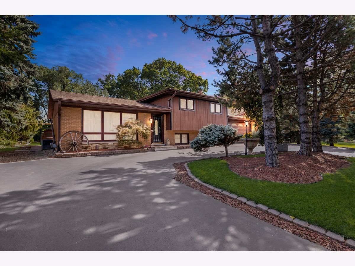 Homes Sold Pleasantdale Lemont Illinois, 20W315 Frontage