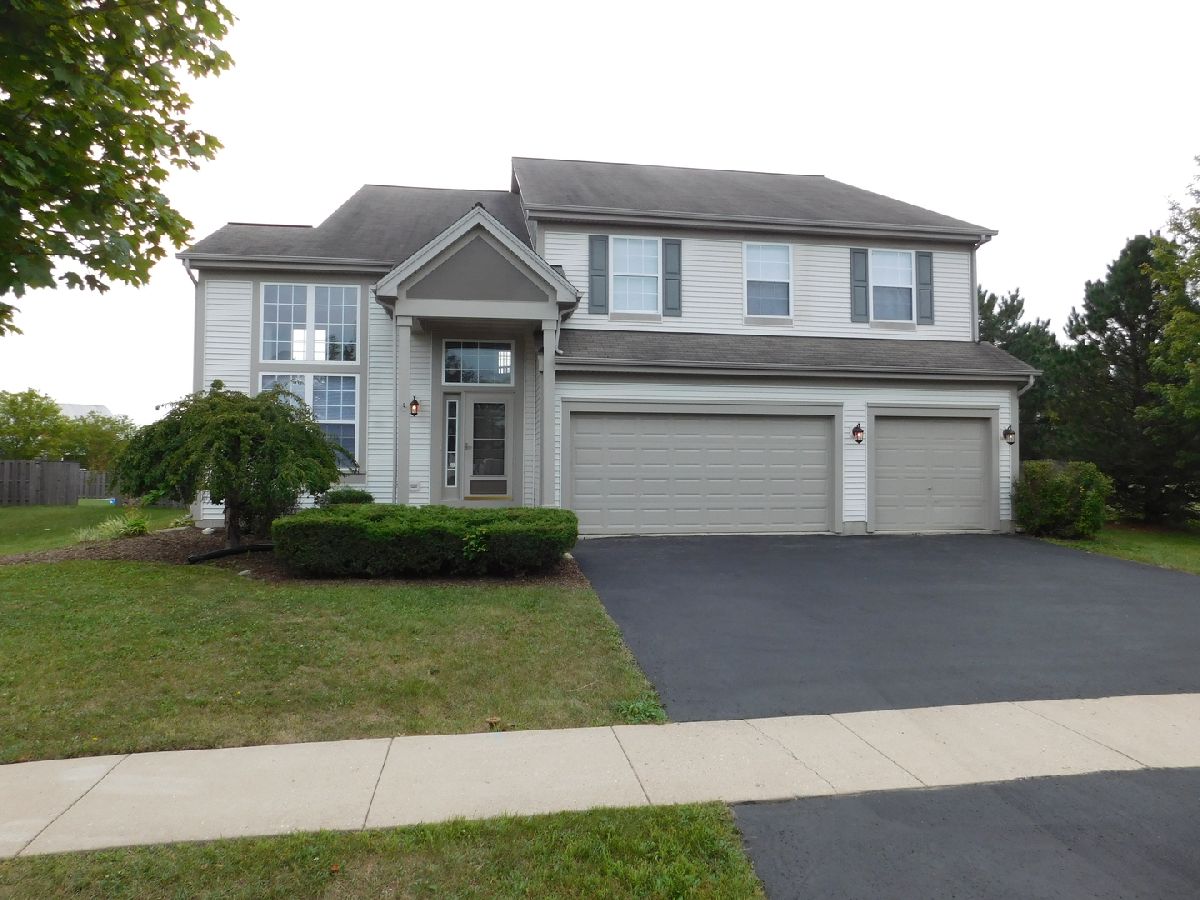 Homes & Condos & Townhomes Sold Madrona Ridge Round Lake Illinois, 1057 Greywall