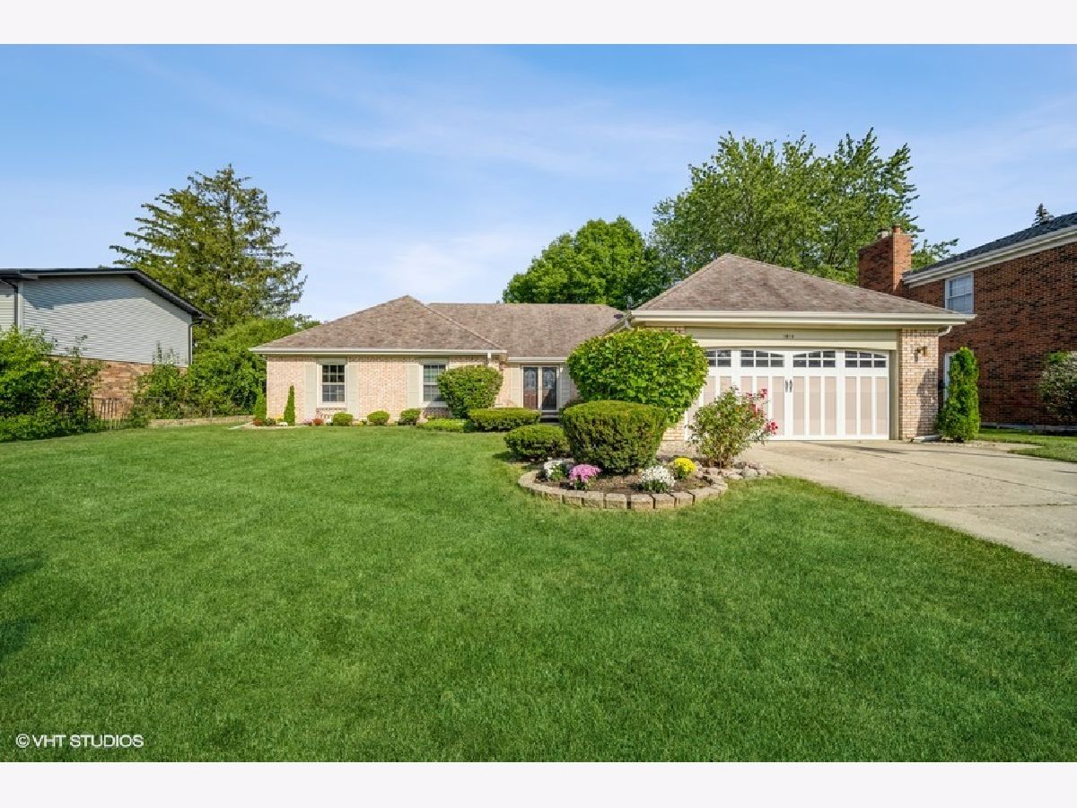 Homes Sold La Fontaine Glenview Illinois, 1615 Barry