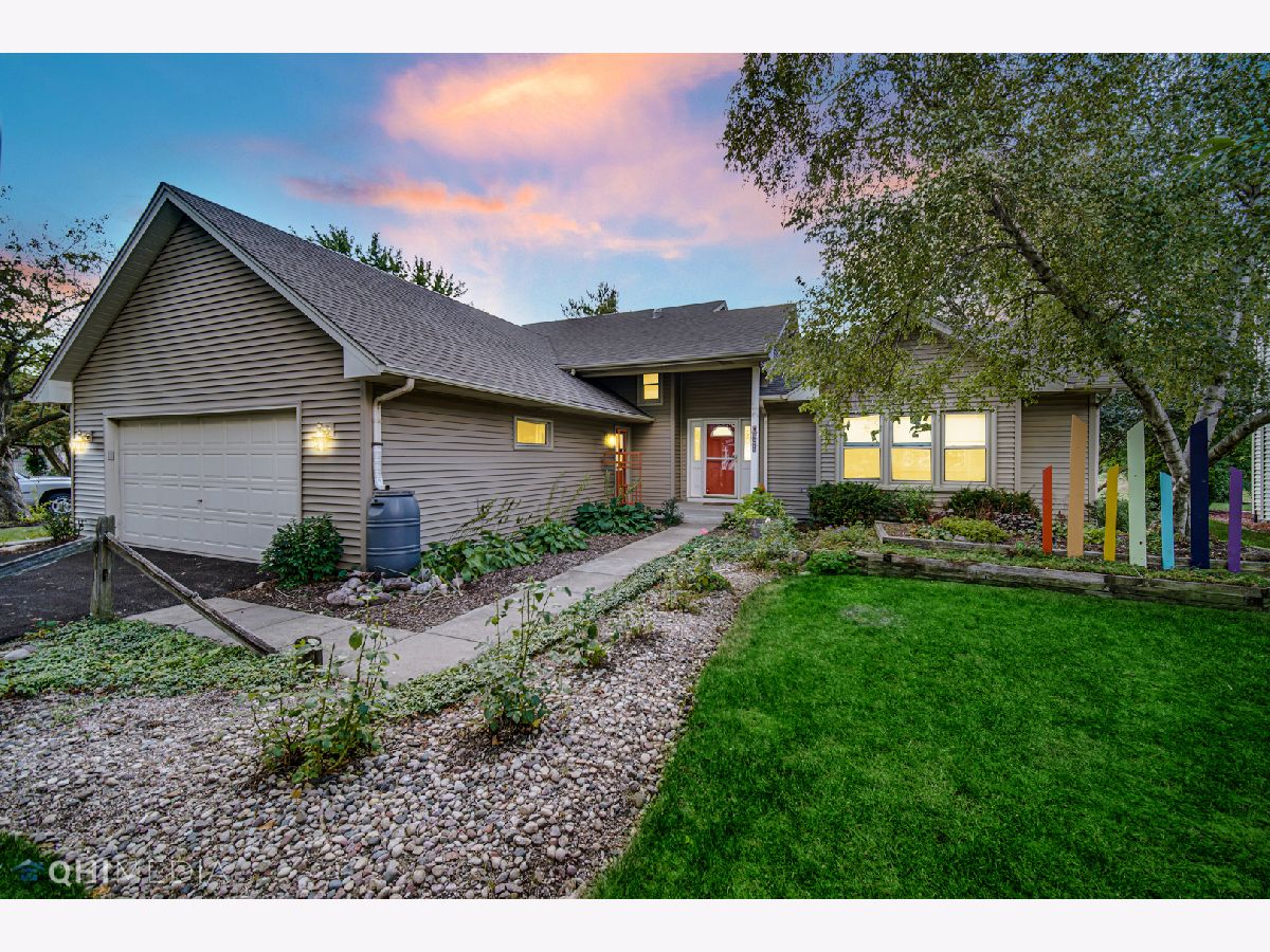 Homes Sold Hunters Ridge Aurora Illinois, 1389 Valayna