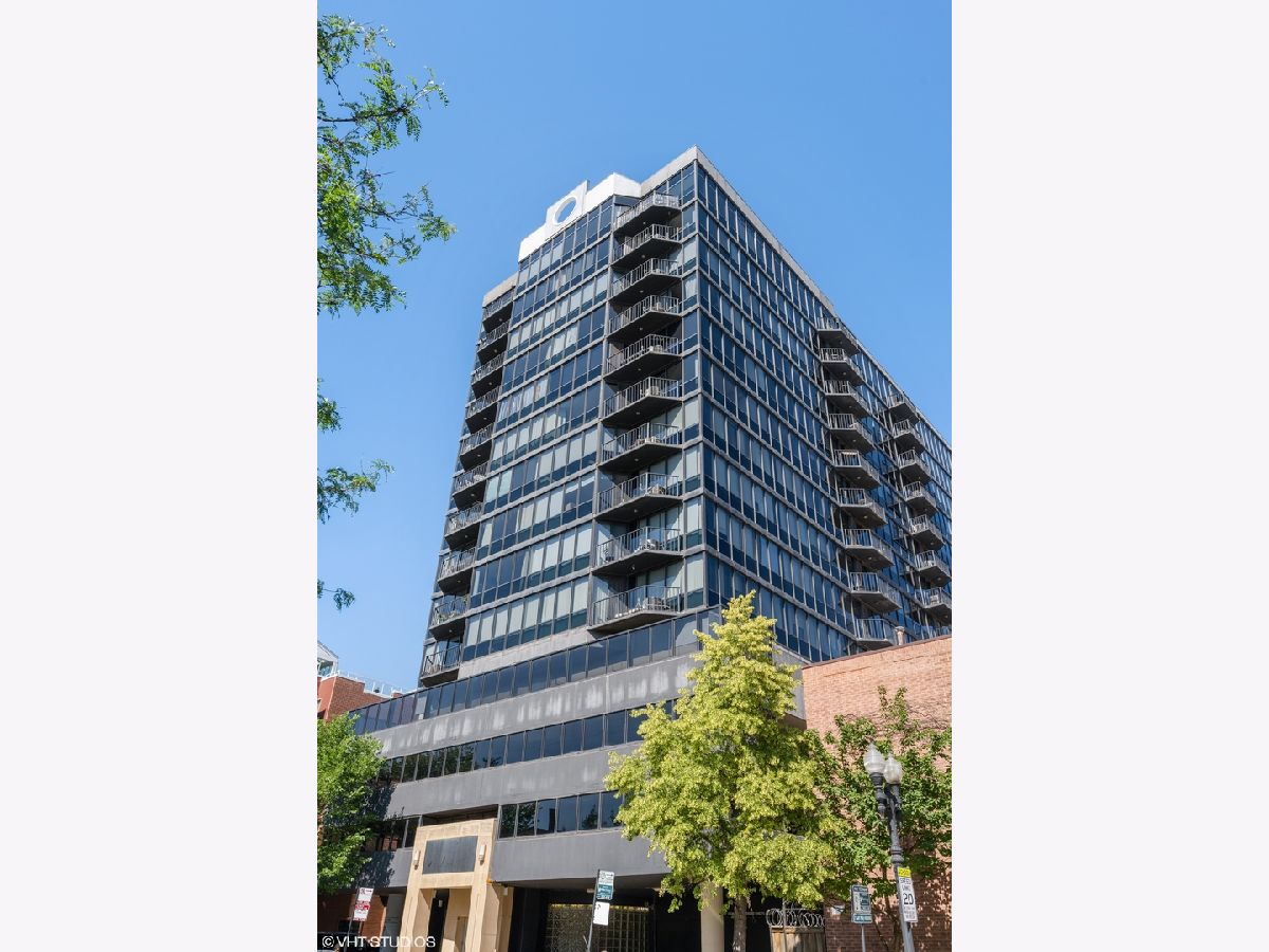 Condominiums Rented Michaels Terrace Chicago Illinois, 1309 Wells