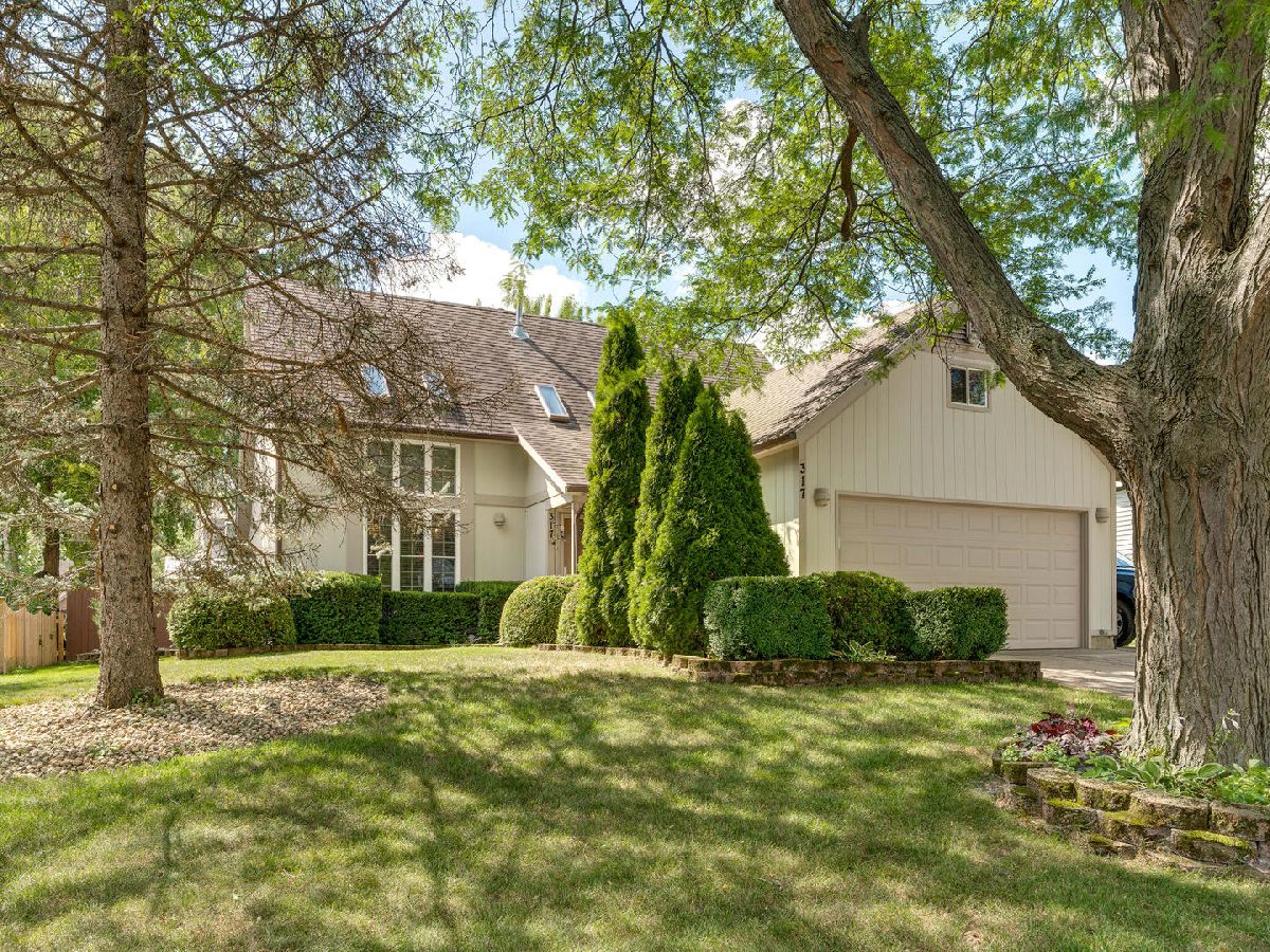 Homes Sold Settlers Lake Streamwood Illinois, 317 Wellington