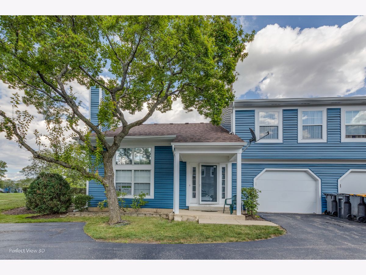 Townhomes Sold Southgate Manors Streamwood Illinois, 357 Wisteria