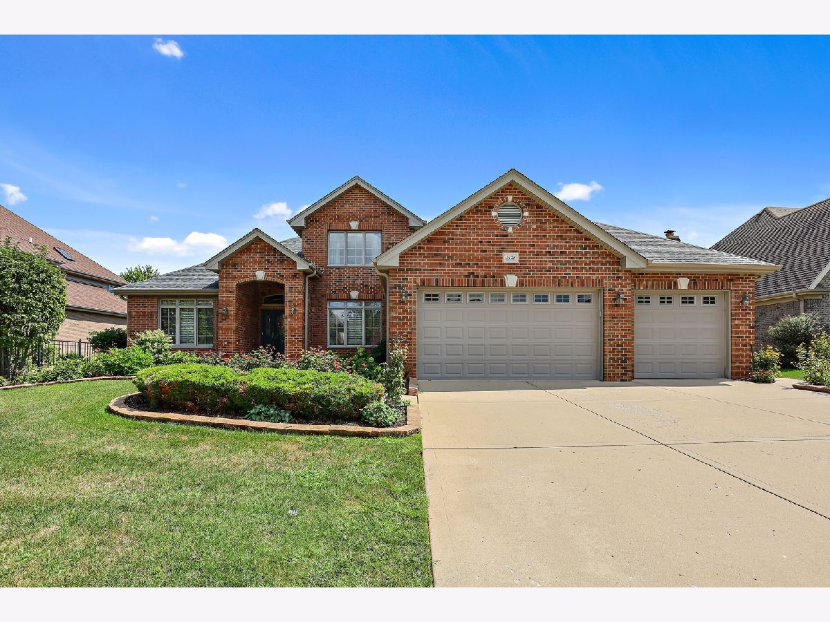 Homes Sold Windhaven West Orland Park Illinois, 13727 Tallgrass