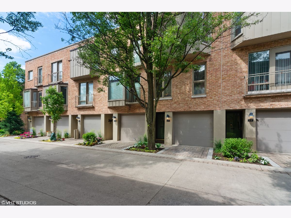 Townhomes Sold Euclid Place Oak Park Illinois, 129 Frank Lloyd Wright
