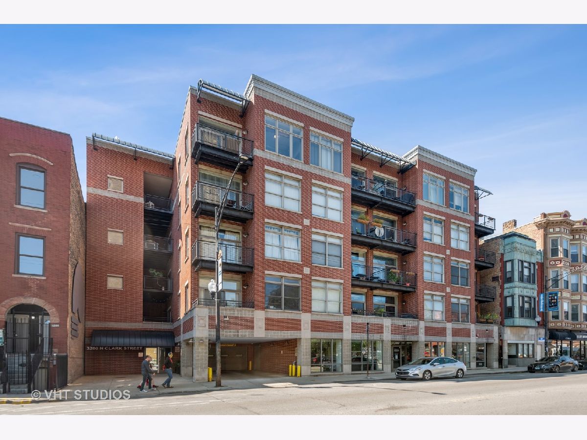 Condominiums Sold Clarksville Station Chicago Illinois, 3260 Clark