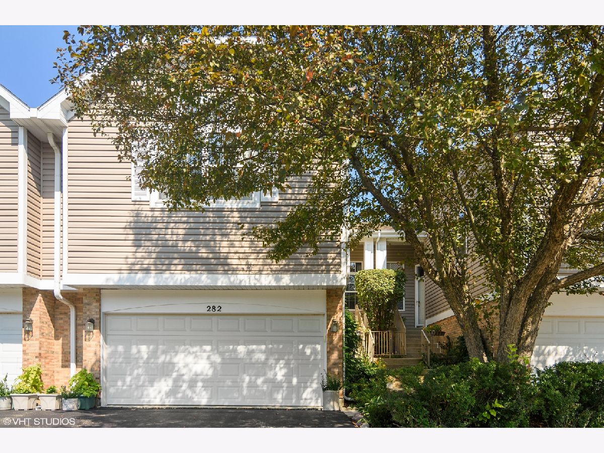 Townhomes Sold Equestrian Grove Wheeling Illinois, 282 Prairie View