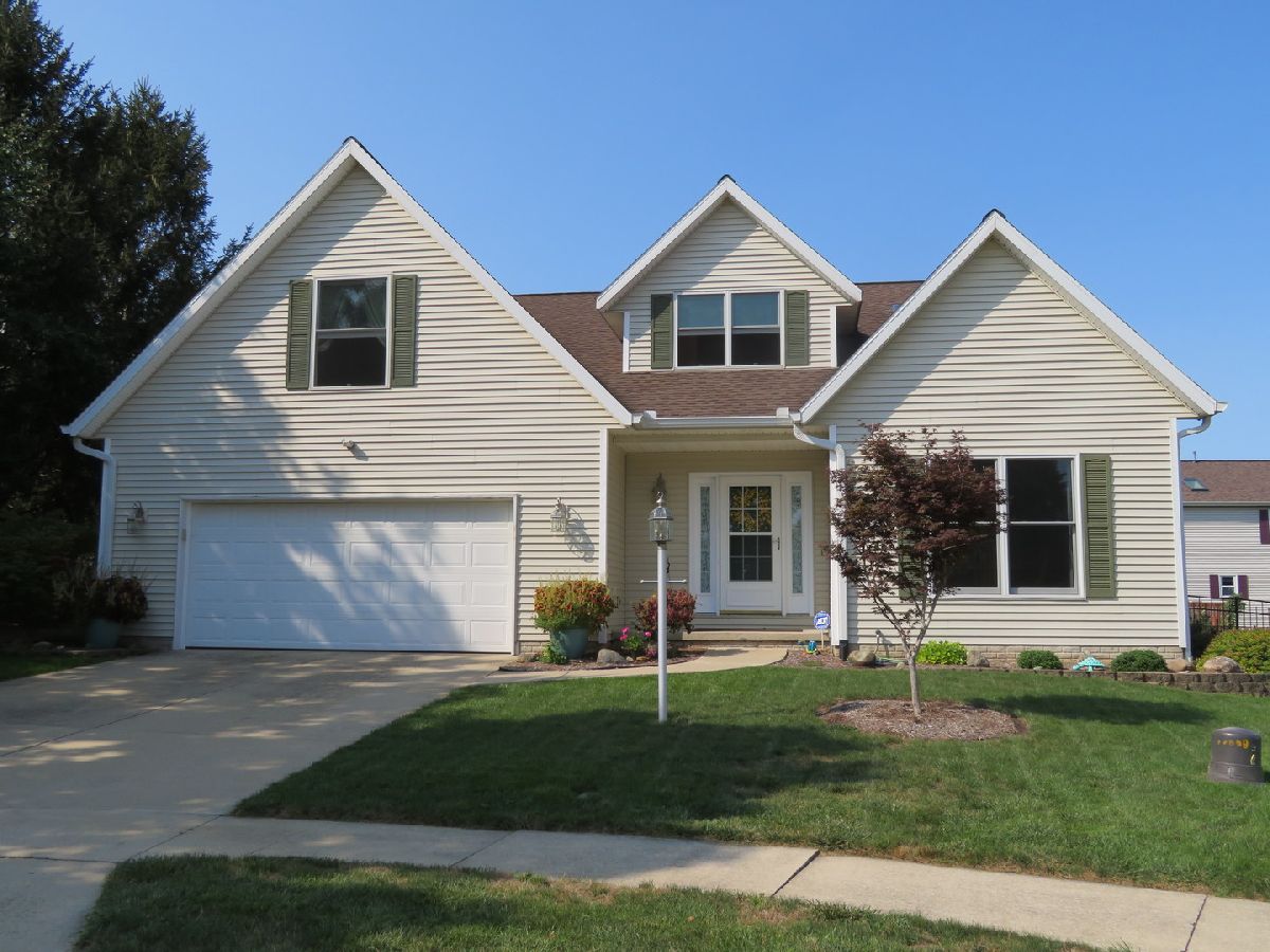 Homes & Condos & Townhomes Sold Copper Ridge Champaign Illinois, 2303 Sandpoint