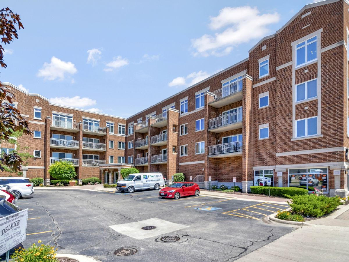 Condominiums Rented Gateway Centre West Chicago Illinois, 515 Main
