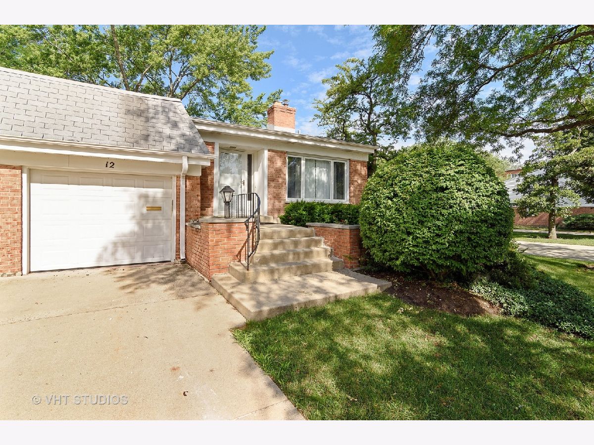 Townhomes & Condos & Homes Rented Regent Park Arlington Heights Illinois, 12 Regency