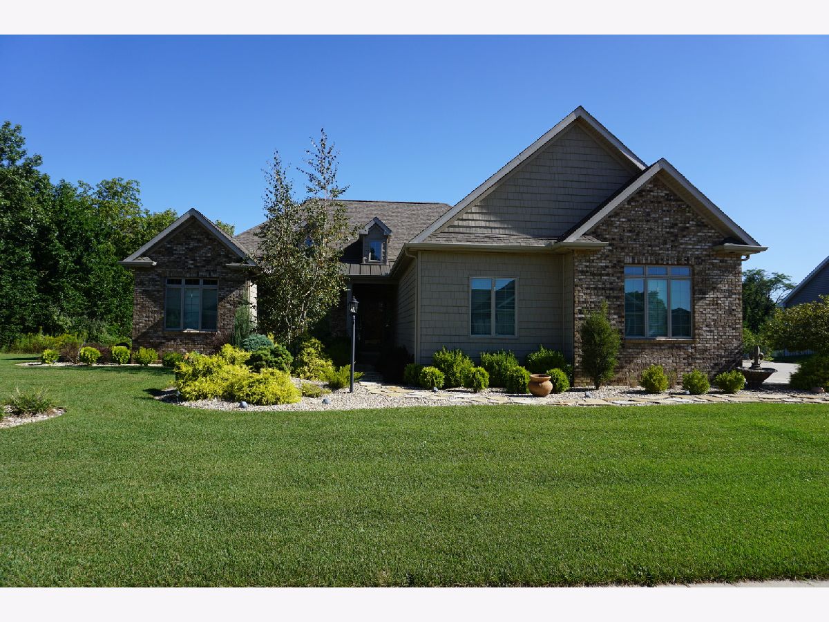 Homes & Condos & Townhomes Sold Deer Hollow Mahomet Illinois, 2104 Slade