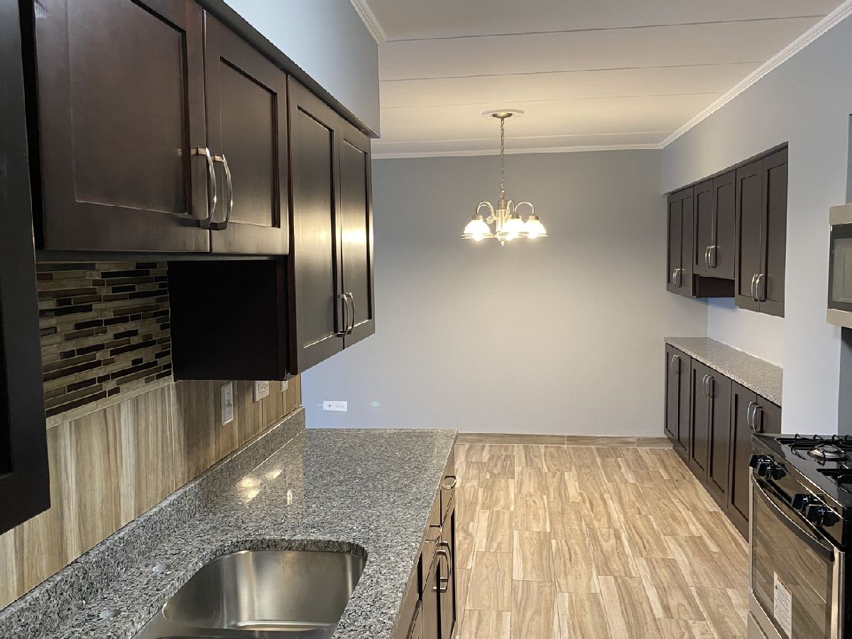 Condominiums Rented Town Square Schaumburg Illinois, 220 Roselle