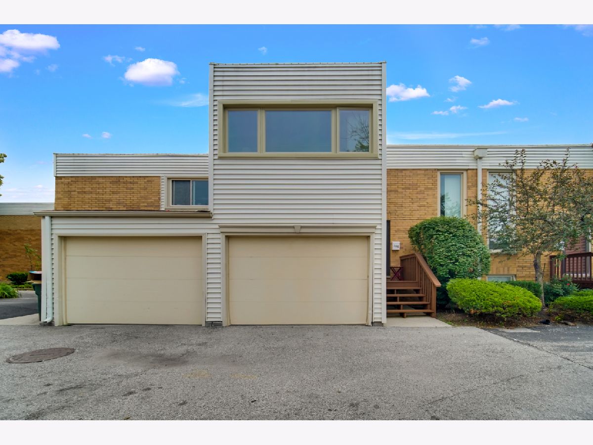 Condos & Townhomes Sold Spring  Mill Hoffman Estates Illinois, 366 Cedar Tree