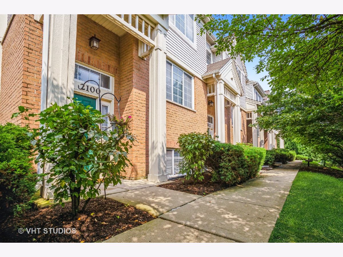Townhomes Sold Bella Oaks Addison Illinois, 2100 Concord