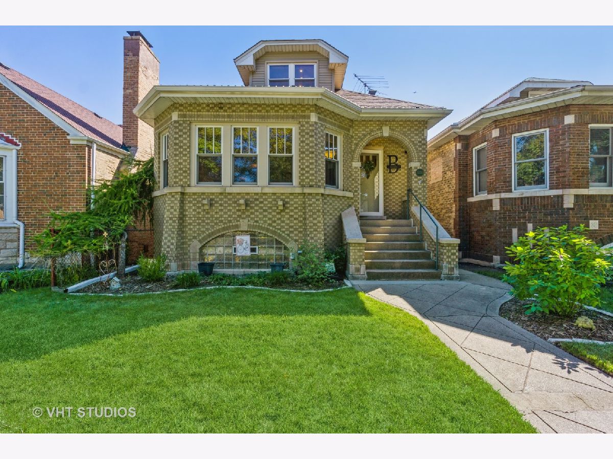 Homes Sold South Edgebrook Chicago Illinois, 6133 Austin