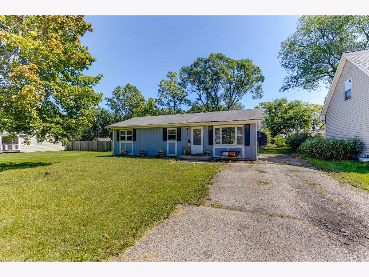 Homes Sold West Miltmore Lake Villa Illinois, 36885 James