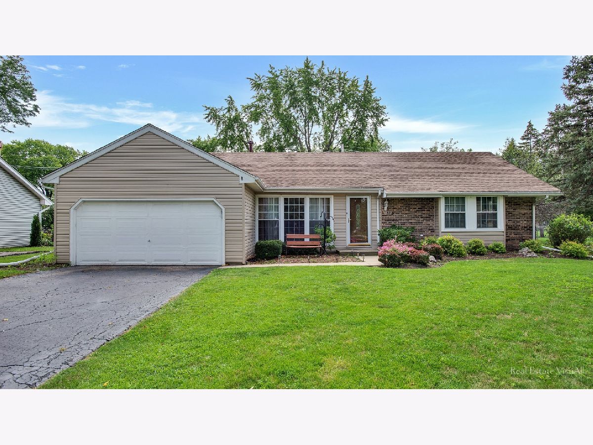 Homes Sold Holiday Hills Carol Stream Illinois, 332 Iowa