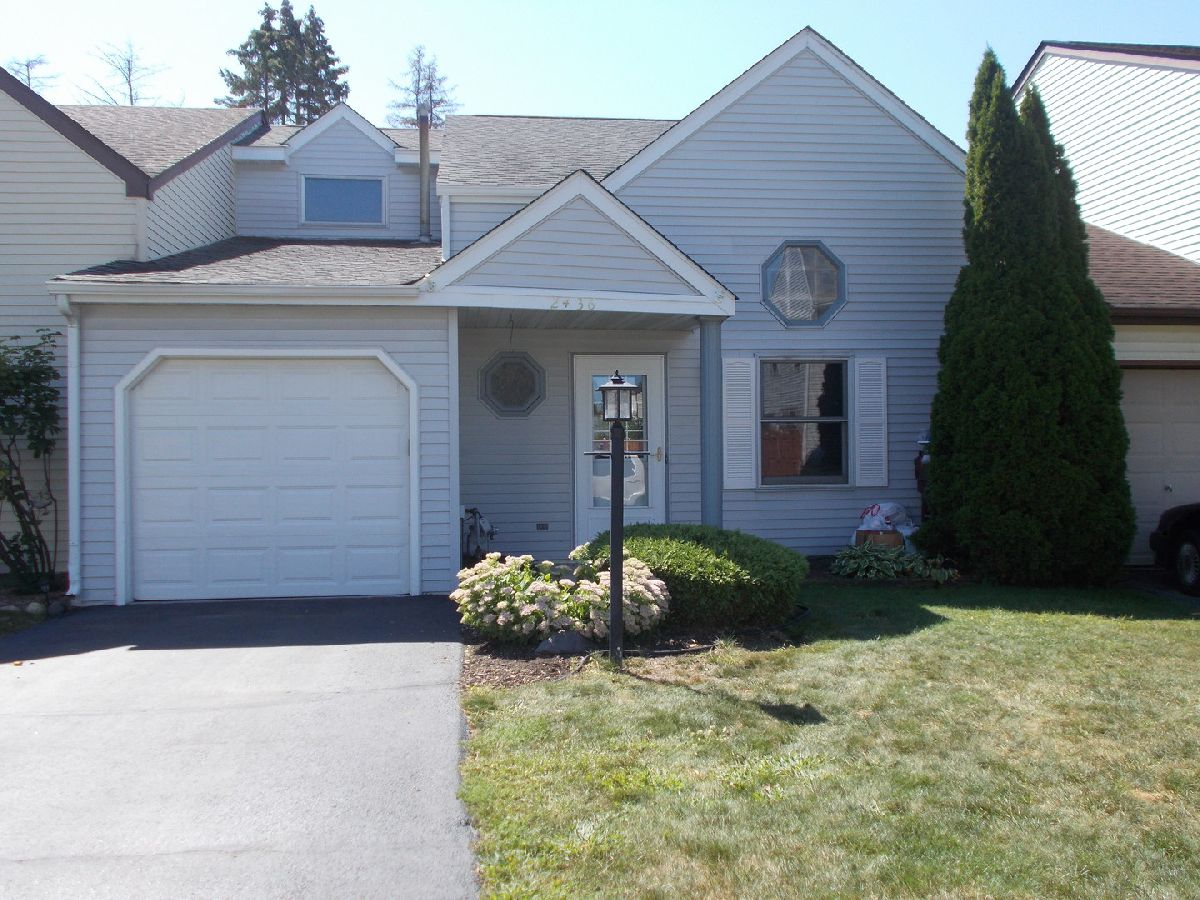 Townhomes Sold Cobblestone Woodstock Illinois, 2436 Bridgewater