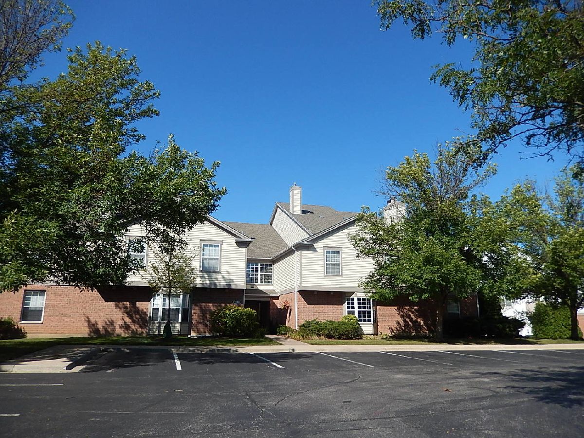 Condos & Townhomes Rented 12 Oaks At Schaumburg Schaumburg Illinois, 1741 Eastwood