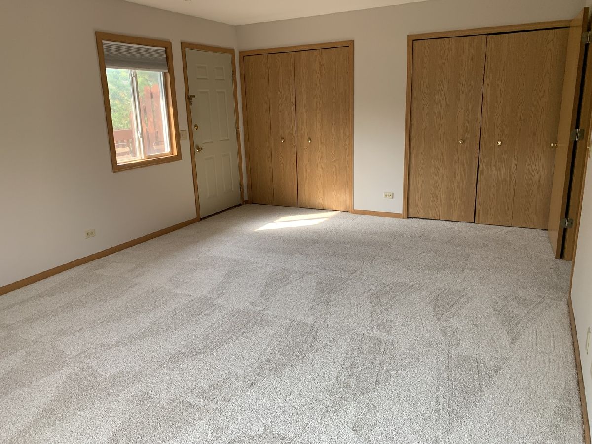 Condominiums & Homes Sold Westwood Park Crystal Lake Illinois, 500 Westwood