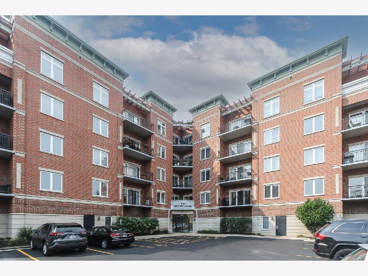 Condominiums Sold The Metropolitan Palatine Illinois, 235 Smith