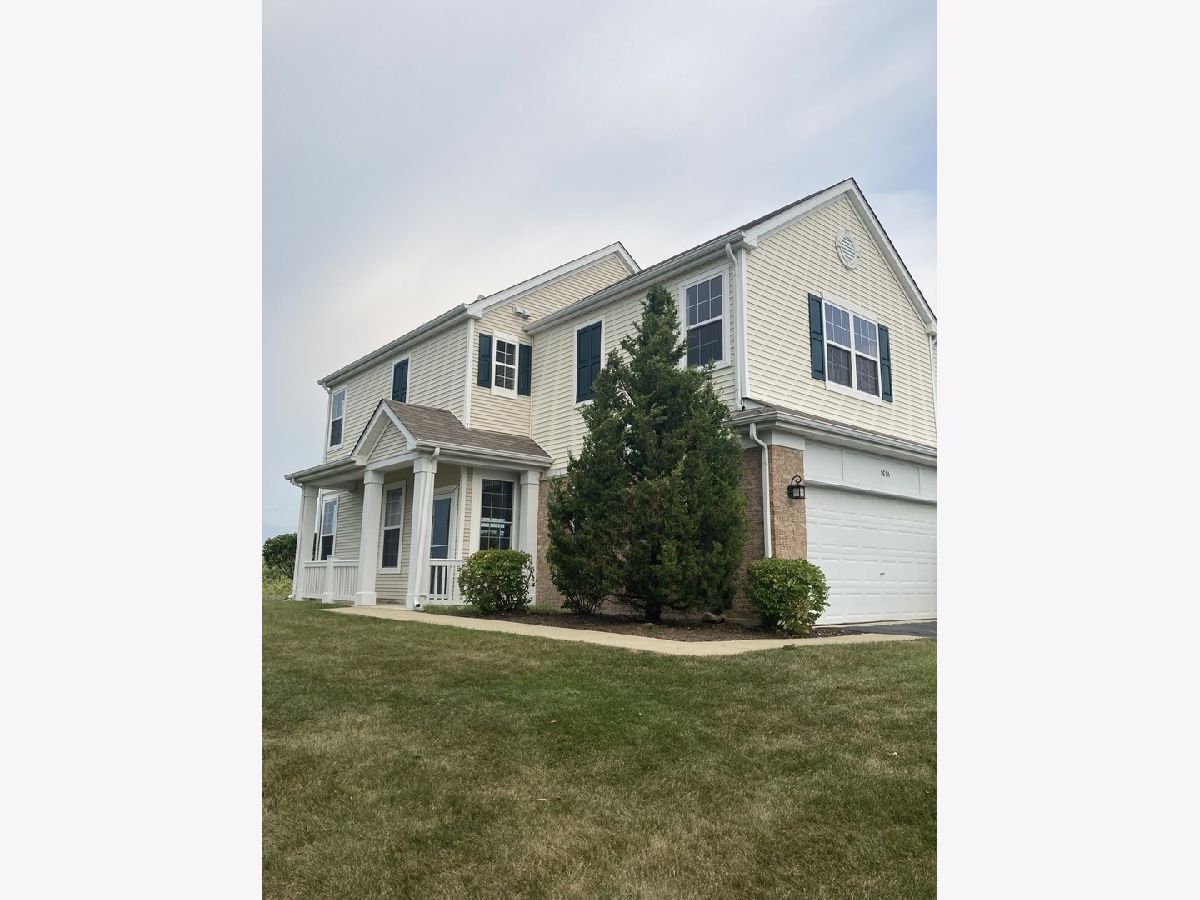 Bristol Bay Yorkville IL, Condos & Townhomes & Homes For Sale & For