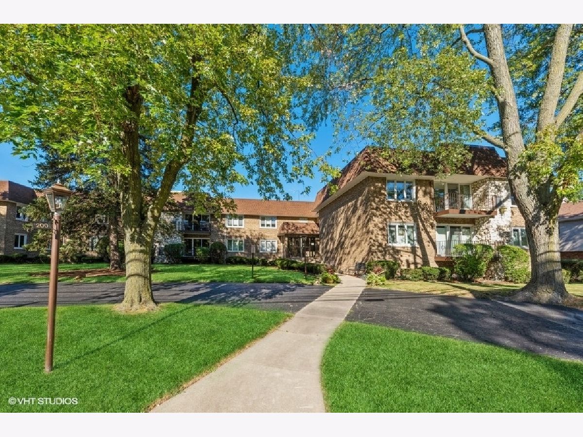 Condominiums Sold Chelsey Square Park Ridge Illinois, 200 Dee