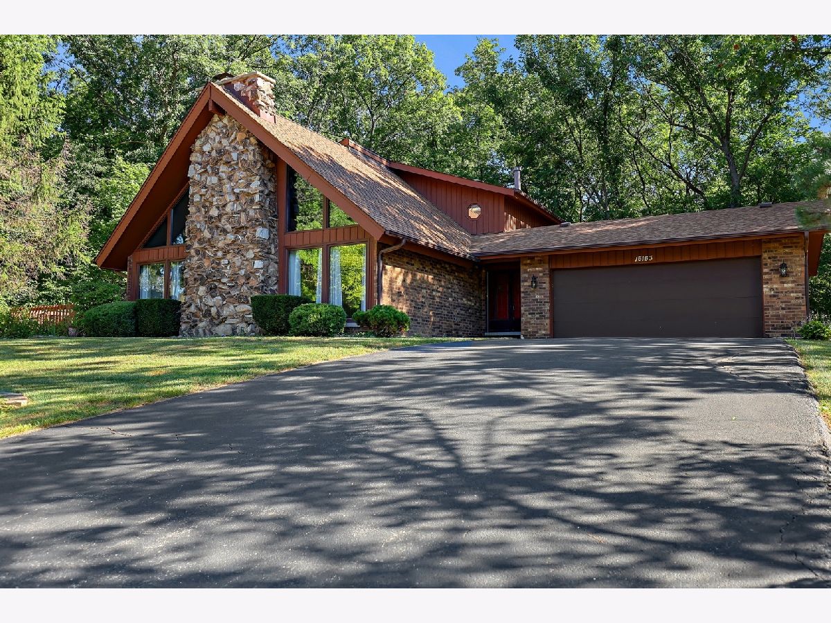 Homes Sold Oak Valley Homer Glen Illinois, 16163 Oak Valley