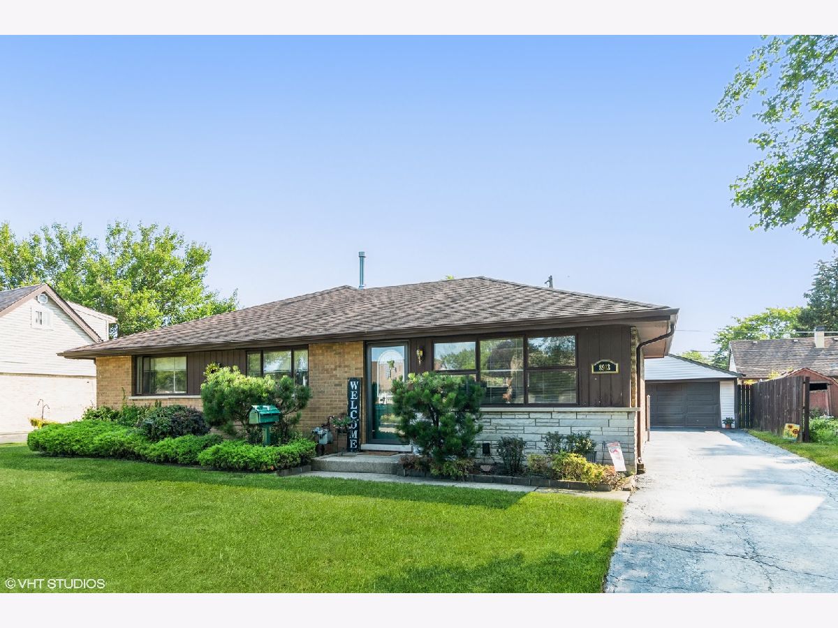 Homes Sold Southfield Bridgeview Illinois, 8913 Fairlane