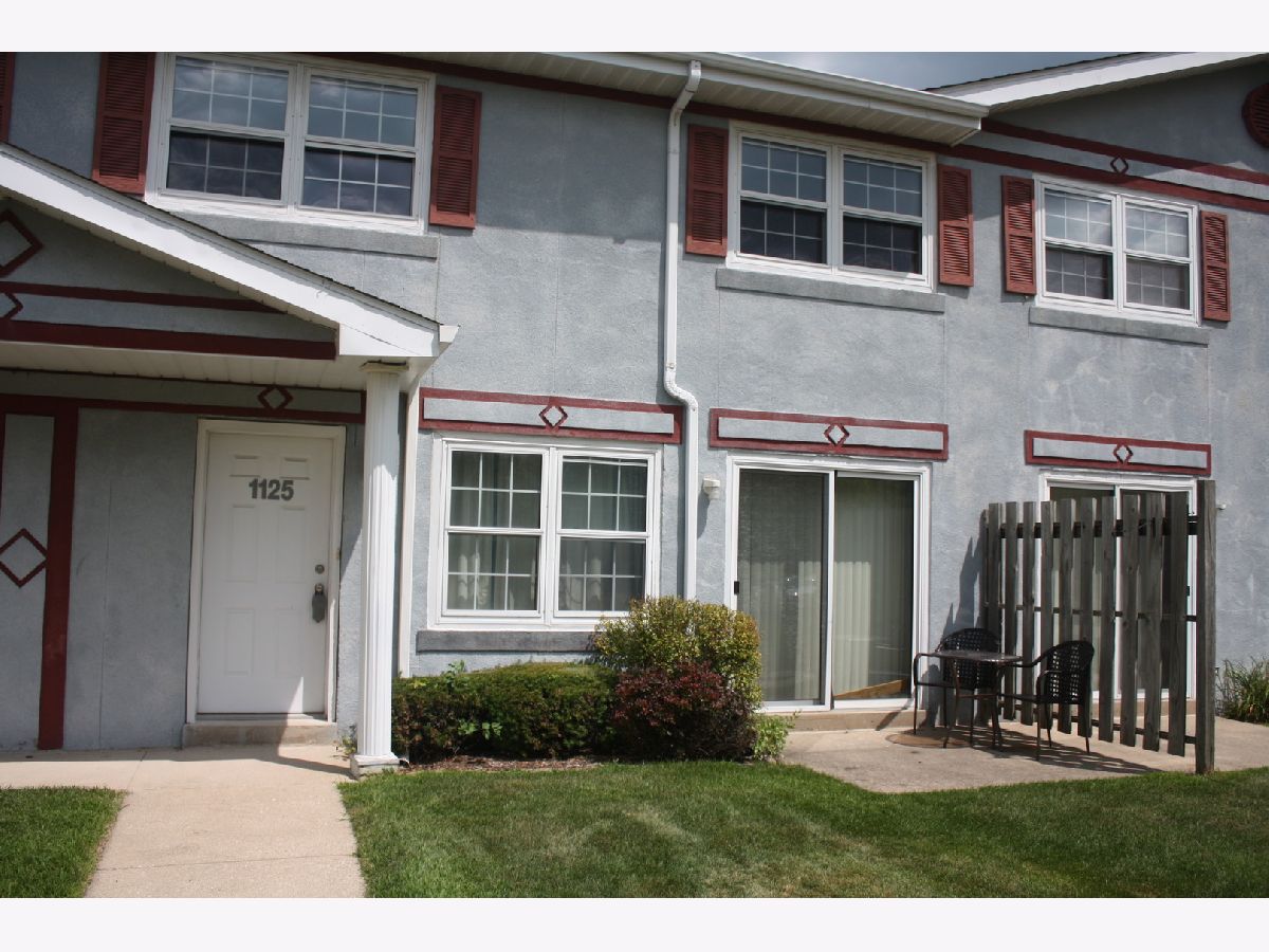 Condos & Townhomes & Homes Rented Greenwood Place Woodstock Illinois, 1125 Greenwood