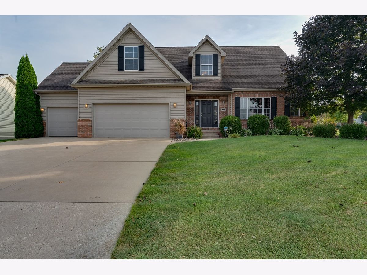 Homes Sold Meadowridge Lexington Illinois, 108 Meadow Creek