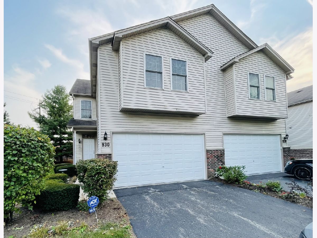 Townhomes Rented Sherman Woods Naperville Illinois, 930 Case