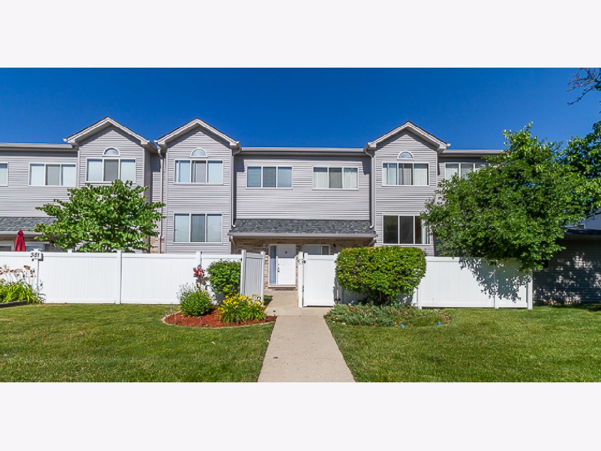 Townhomes & Condos Sold Fox Chase Aurora Illinois, 381 Park Ridge