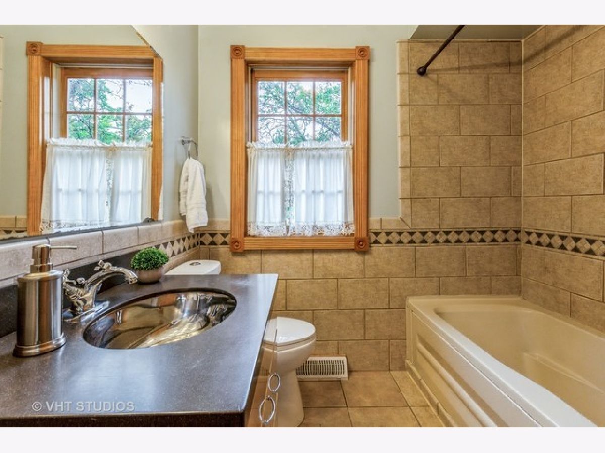 Homes Rented Naperville Heights Naperville Illinois, 1460 Webster