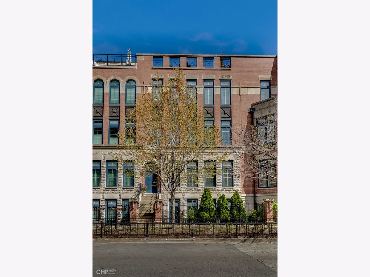 Townhomes & Condos Rented Tuxedo Park Chicago Illinois, 344 Huron