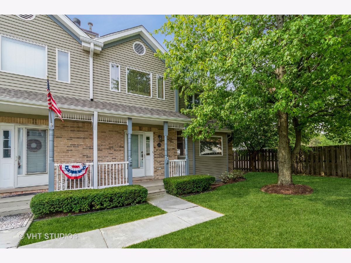 Townhomes Sold Countryside Meadows Countryside Illinois, 125 Pheasant