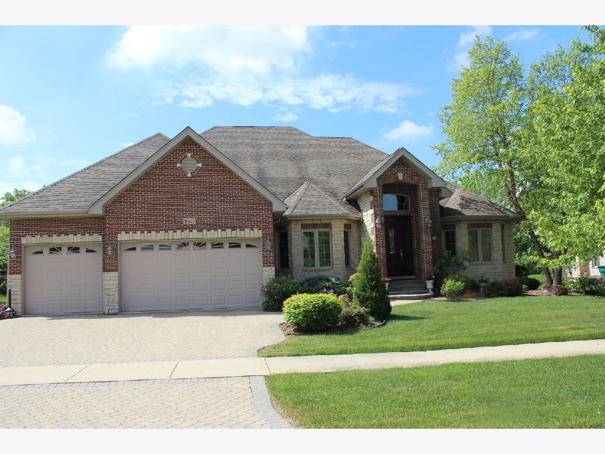 Homes & Condos & Townhomes Sold Briarcliffe Estates Lemont Illinois, 16640 Sterling