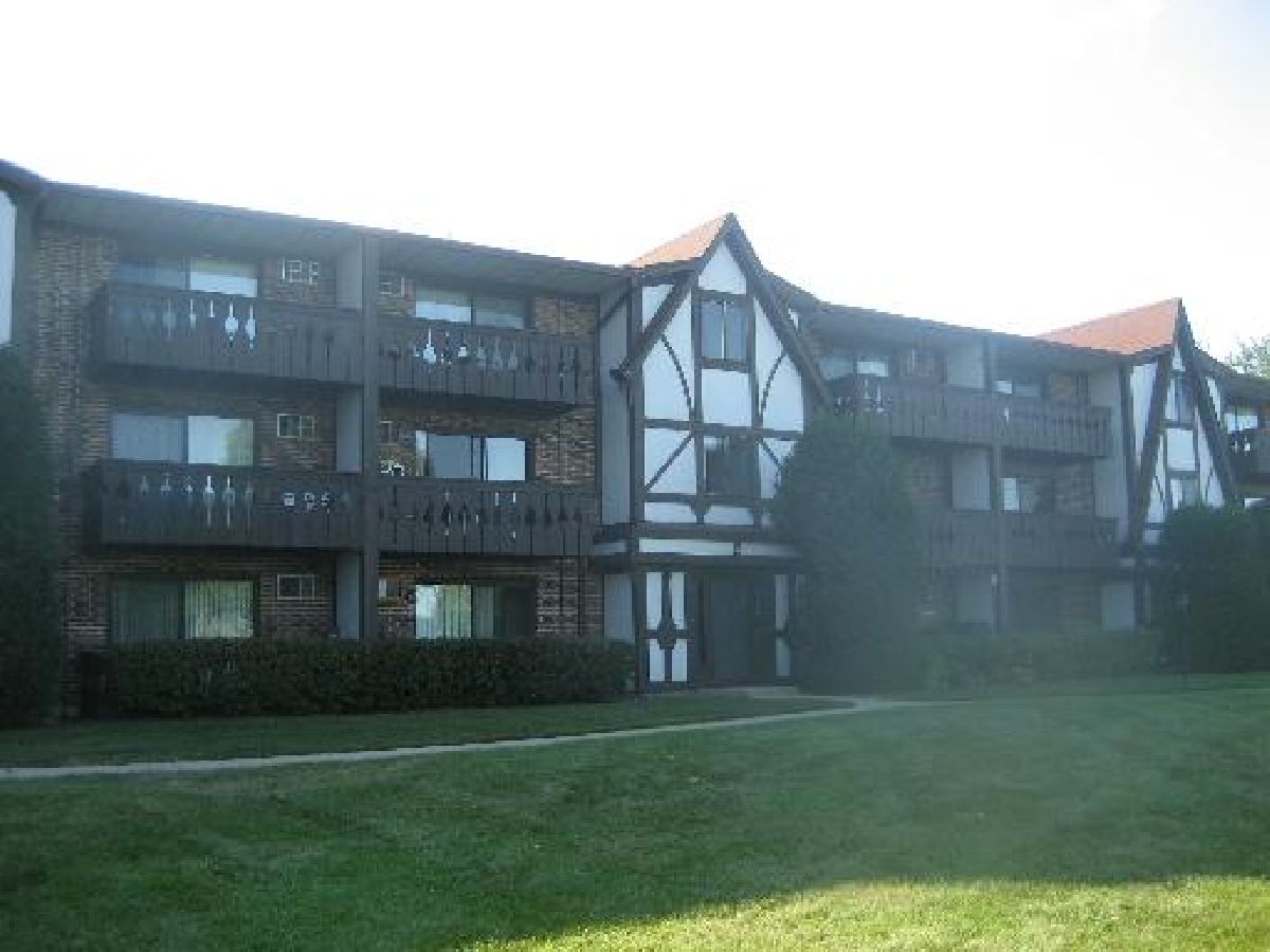 Condos & Townhomes Rented The Willows Vernon Hills Illinois, 4 Crestview