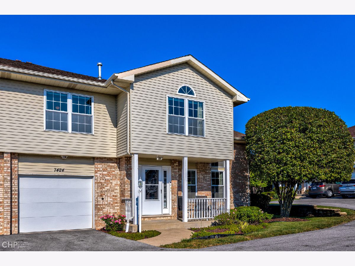 Townhomes & Homes Sold Arbors Of Justice Justice Illinois, 7424 Terrace