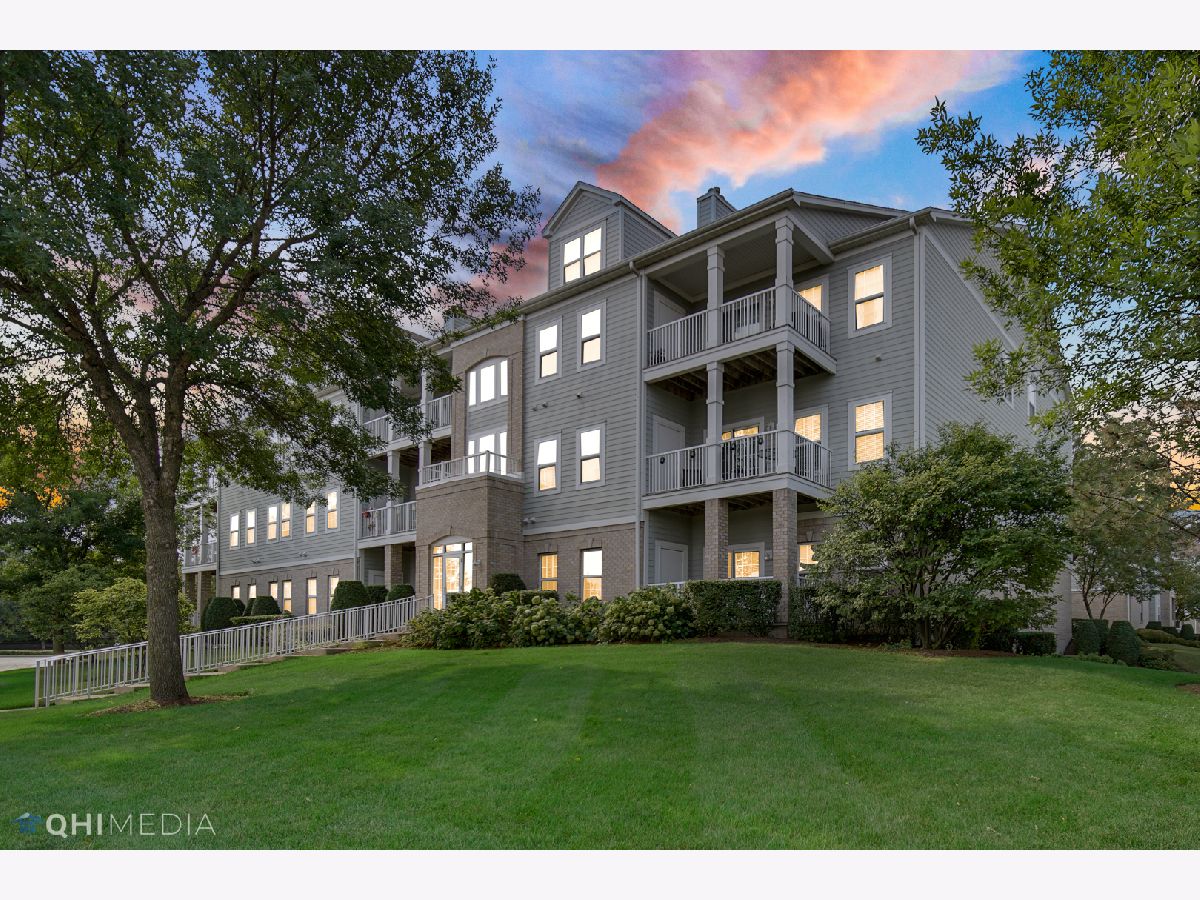 Condominiums Rented Lakeview Place Addison Illinois, 1315 Lake