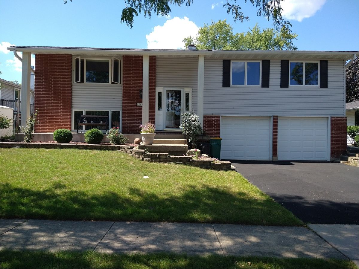 Homes Rented Shenandoah Elk Grove Village Illinois, 1460 Volkamer