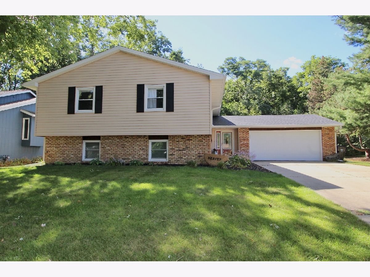 Homes Sold Den 2 North Normal Illinois, 1413 Heritage