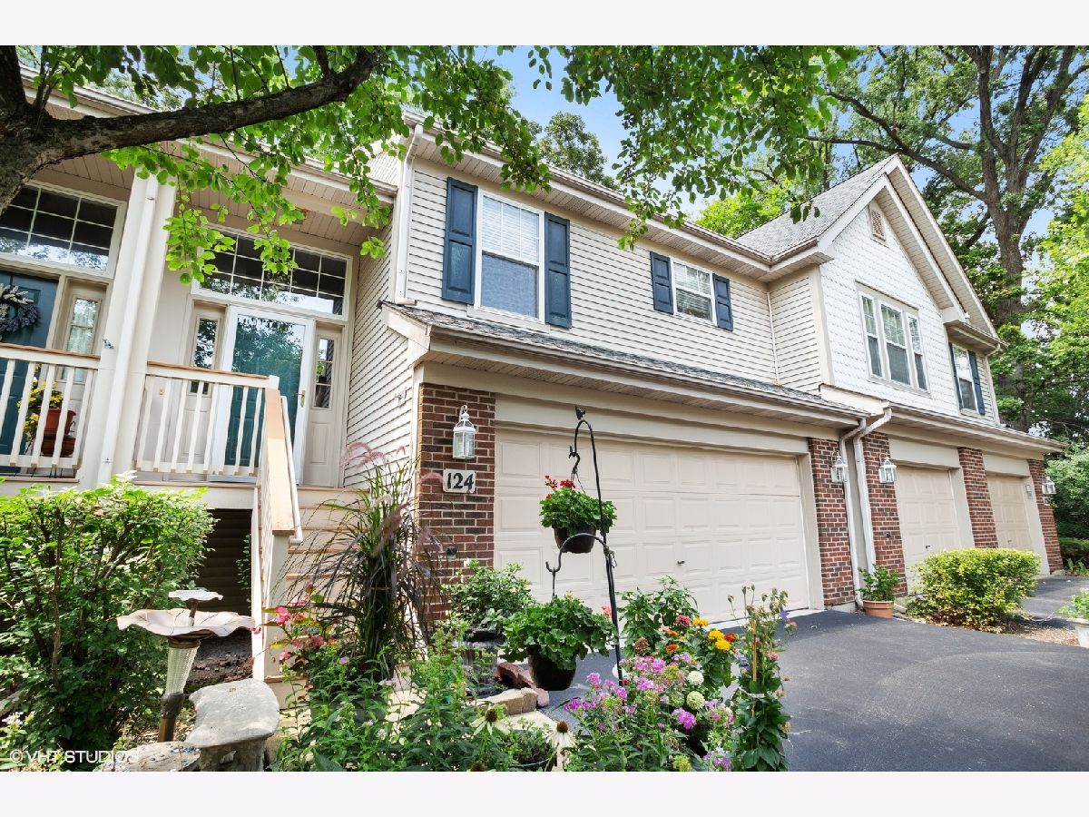 Townhomes Sold Oaks At Hidden Glen Streamwood Illinois, 124 Meredith
