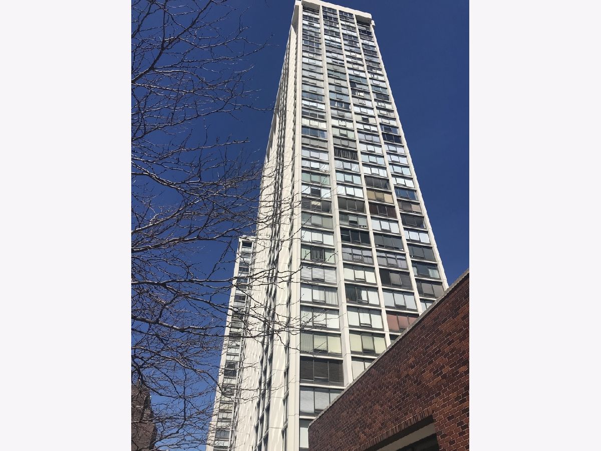 Condominiums & Homes Rented Edgewater Beach Chicago Illinois, 5445 Sheridan